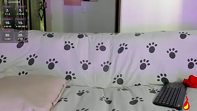 Nikki  uwu online show from March 2026 07:50:01 PM