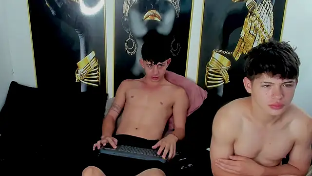Snapshot of Latinboys_hothard chatting on October 2025 12:30:02 PM Latinboys hothard online show from October 2025 12:30:02 PM