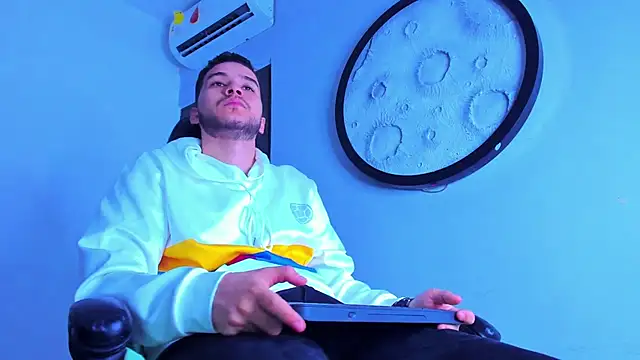 mike 257 online show from February 2026 11:44:01 AM