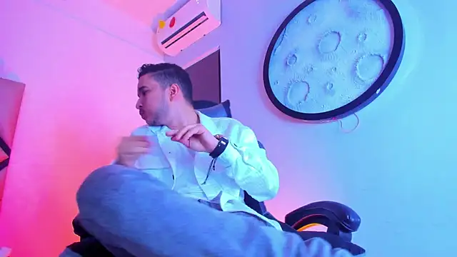 mike 257 online show from February 2026 11:30:01 AM