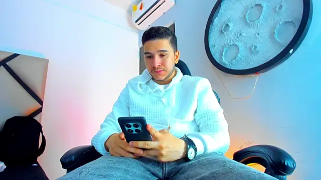 mike 257 online show from January 2026 12:09:01 PM