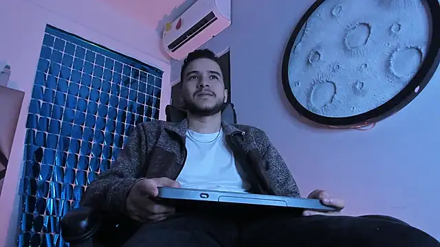 mike 257 online show from March 2026 11:25:01 AM