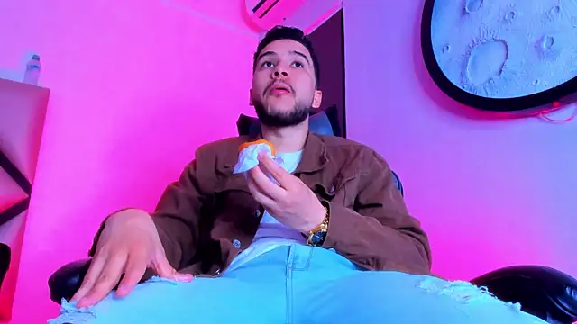 mike 257 online show from April 2026 11:50:01 AM