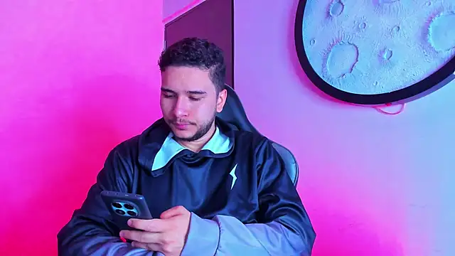 mike 257 online show from March 2026 11:43:01 AM