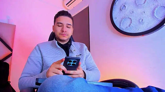 mike 257 online show from January 2026 11:50:01 AM