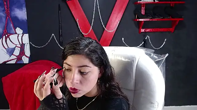 Aishaahot online show from November 2025 12:31:02 PM