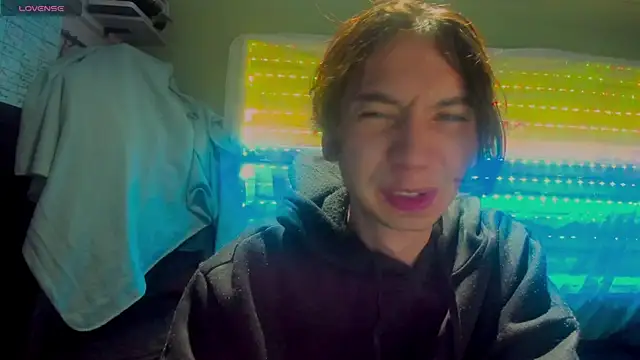 najimi uwu online show from November 2025 02:32:01 PM