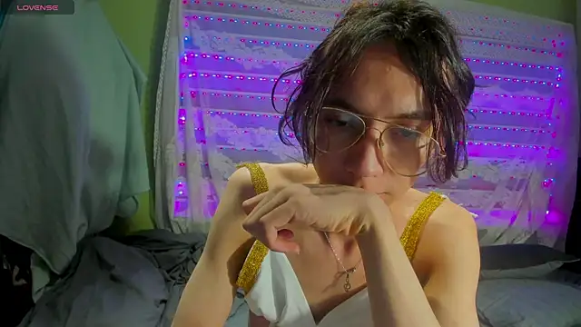 najimi uwu online show from November 2025 06:00:02 PM