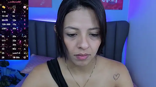 Snapshot of Aria_Russo chatting on November 2025 02:40:01 PM Aria Russo online show from November 2025 02:40:01 PM