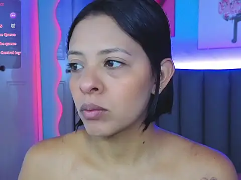 Snapshot of Aria_Russo chatting on December 2025 02:27:02 PM Aria Russo online show from December 2025 02:27:02 PM