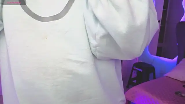 Aria Russo online show from March 2026 02:51:02 PM