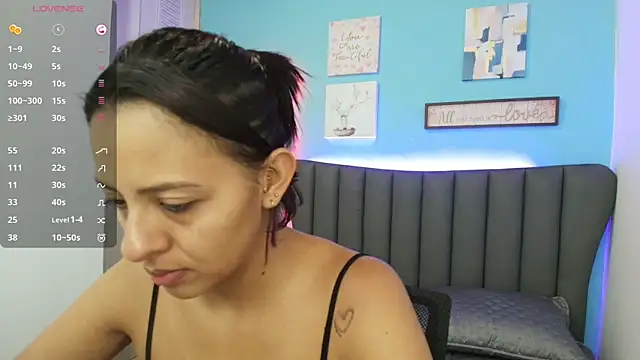 Snapshot of Aria_Russo chatting on November 2025 02:32:01 PM Aria Russo online show from November 2025 02:32:01 PM