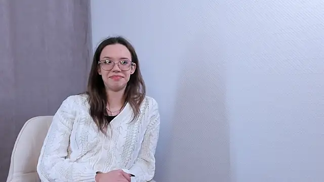 FabiolaCowing online show from October 2025 04:06:02 PM