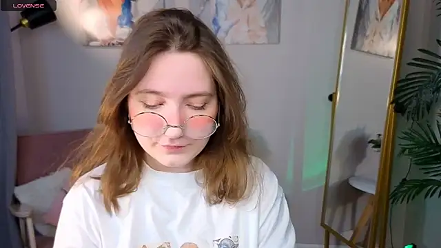 Snapshot of fairy_tara chatting on November 2025 09:15:02 PM fairy tara online show from November 2025 09:15:02 PM