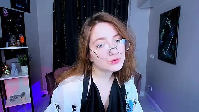 Snapshot of fairy_tara chatting on November 2025 09:30:02 PM fairy tara online show from November 2025 09:30:02 PM