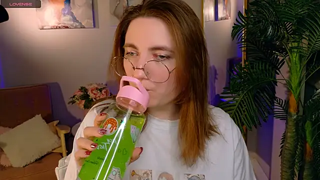 Snapshot of fairy_tara chatting on January 2026 09:41:01 PM fairy tara online show from January 2026 09:41:01 PM