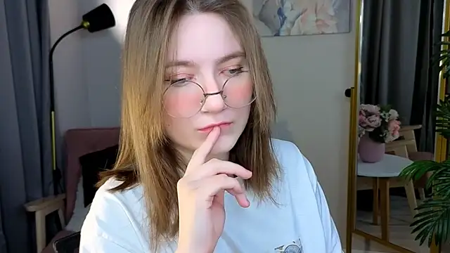 Snapshot of fairy_tara chatting on November 2025 09:26:02 PM fairy tara online show from November 2025 09:26:02 PM