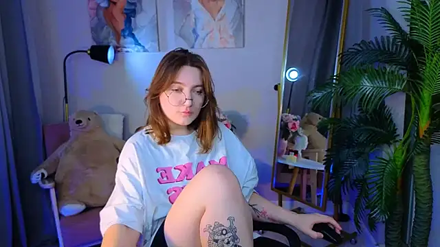 Snapshot of fairy_tara chatting on November 2025 09:41:01 PM fairy tara online show from November 2025 09:41:01 PM