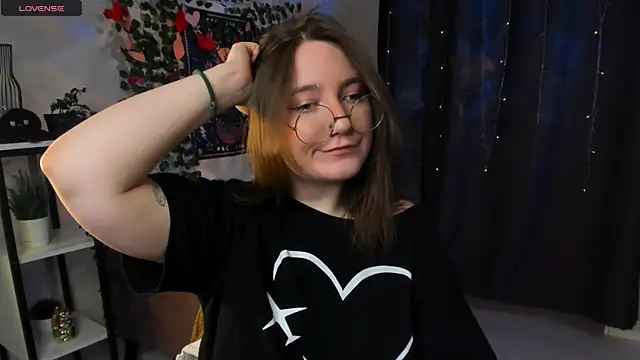 Snapshot of fairy_tara chatting on February 2026 02:19:02 PM fairy tara online show from February 2026 02:19:02 PM