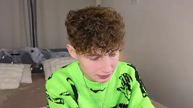 Snapshot of crisp1n chatting on November 2025 03:06:01 PM crisp1n online show from November 2025 03:06:01 PM