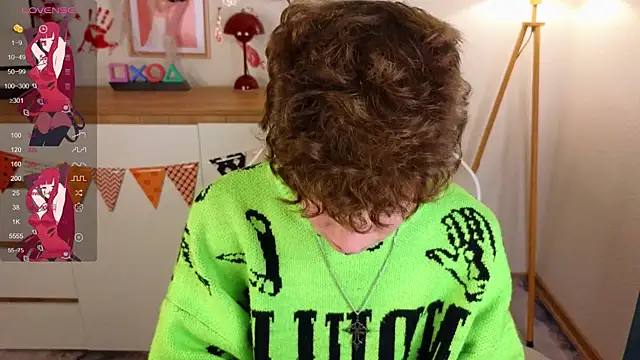 Snapshot of crisp1n chatting on November 2025 03:16:02 PM crisp1n online show from November 2025 03:16:02 PM