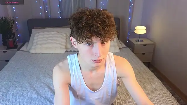 Snapshot of crisp1n chatting on November 2025 02:49:02 PM crisp1n online show from November 2025 02:49:02 PM