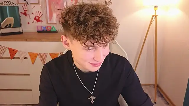 Snapshot of crisp1n chatting on October 2025 03:44:02 PM crisp1n online show from October 2025 03:44:02 PM