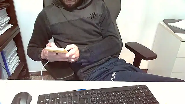 Snapshot of topg84 chatting on December 2025 07:46:01 PM topg84 online show from December 2025 07:46:01 PM