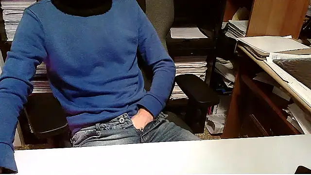 Snapshot of topg84 chatting on November 2025 05:39:02 PM topg84 online show from November 2025 05:39:02 PM