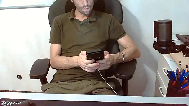 Snapshot of topg84 chatting on July 2026 05:35:01 PM topg84 online show from July 2026 05:35:01 PM