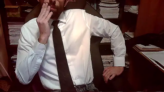 Snapshot of topg84 chatting on October 2025 05:34:02 PM topg84 online show from October 2025 05:34:02 PM