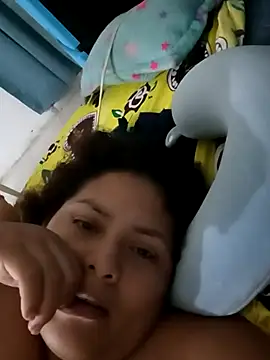 Snapshot of chikis12_ chatting on November 2025 09:02:01 PM chikis12 online show from November 2025 09:02:01 PM