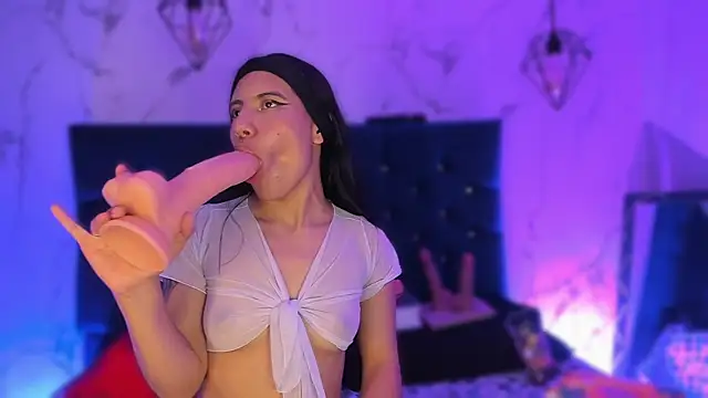 Dakotaa Johnson online show from November 2025 06:41:02 PM