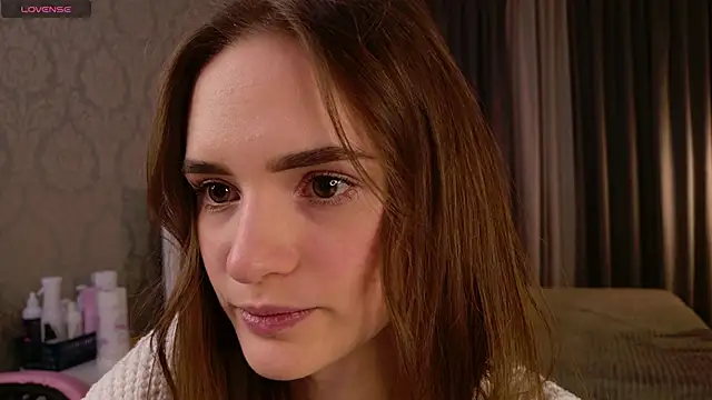 Snapshot of milli_maus chatting on November 2025 03:37:02 PM milli maus online show from November 2025 03:37:02 PM