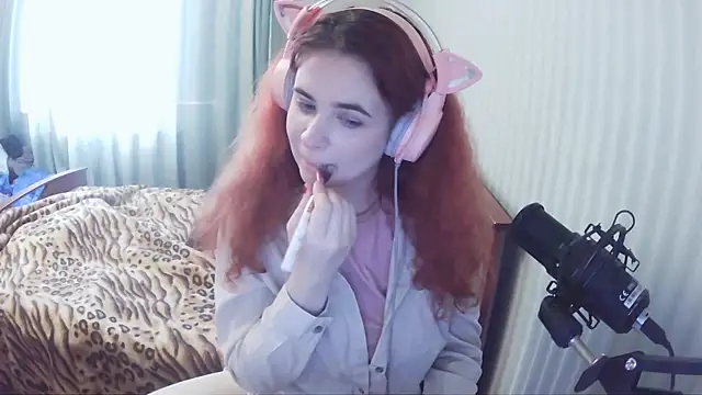 Snapshot of MadamDestiny chatting on October 2025 09:54:01 AM MadamDestiny online show from October 2025 09:54:01 AM