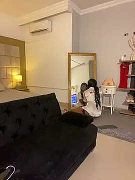 IsabellaDarrell ts online show from January 2026 11:17:02 AM