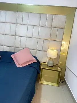 IsabellaDarrell ts online show from February 2026 12:45:01 PM