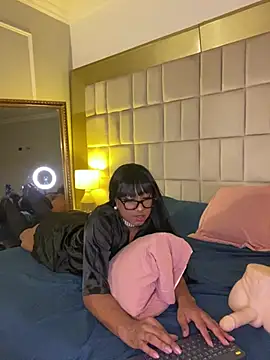 IsabellaDarrell ts online show from February 2026 12:19:02 AM