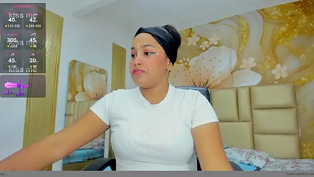 NahomiWalker  online show from February 2026 04:09:02 PM