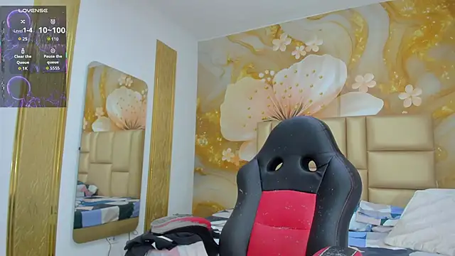 NahomiWalker  online show from February 2026 08:42:01 PM