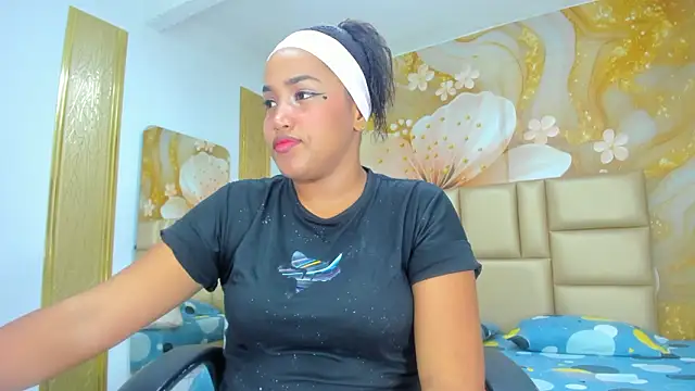 NahomiWalker  online show from February 2026 07:21:02 PM