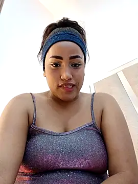 NahomiWalker  online show from November 2025 06:34:01 PM