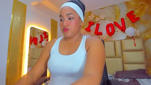 NahomiWalker  online show from February 2026 07:33:02 PM