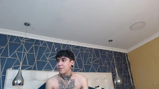 Snapshot of SantiOlsen chatting on October 2025 07:15:02 PM SantiOlsen online show from October 2025 07:15:02 PM