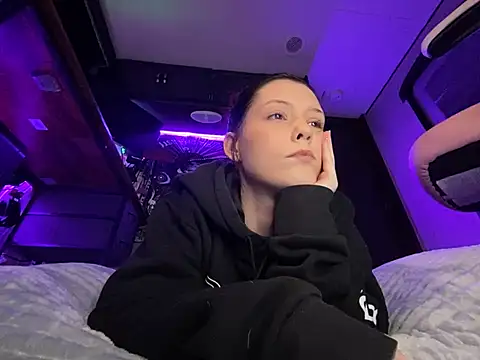 Thedeepwebcutie online show from June 2026 03:56:01 AM