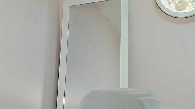 elissaWhite online show from April 2026 04:20:02 AM