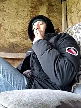 bbyxklaus online show from November 2025 11:10:02 AM