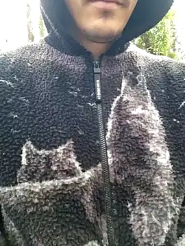 bbyxklaus online show from November 2025 01:25:01 PM