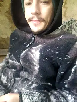 bbyxklaus online show from November 2025 12:05:02 PM