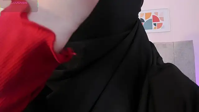 fatiima  online show from April 2026 07:08:02 PM